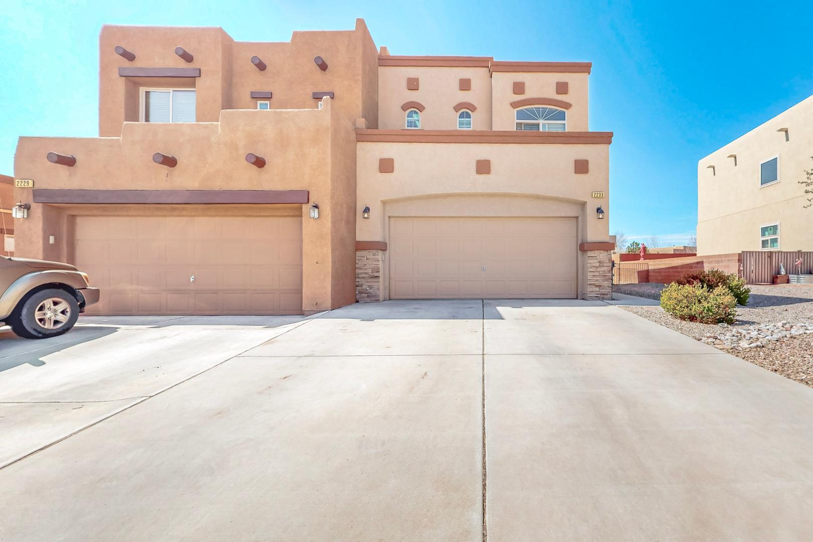 2233 Cortina Loop SE - Main Image