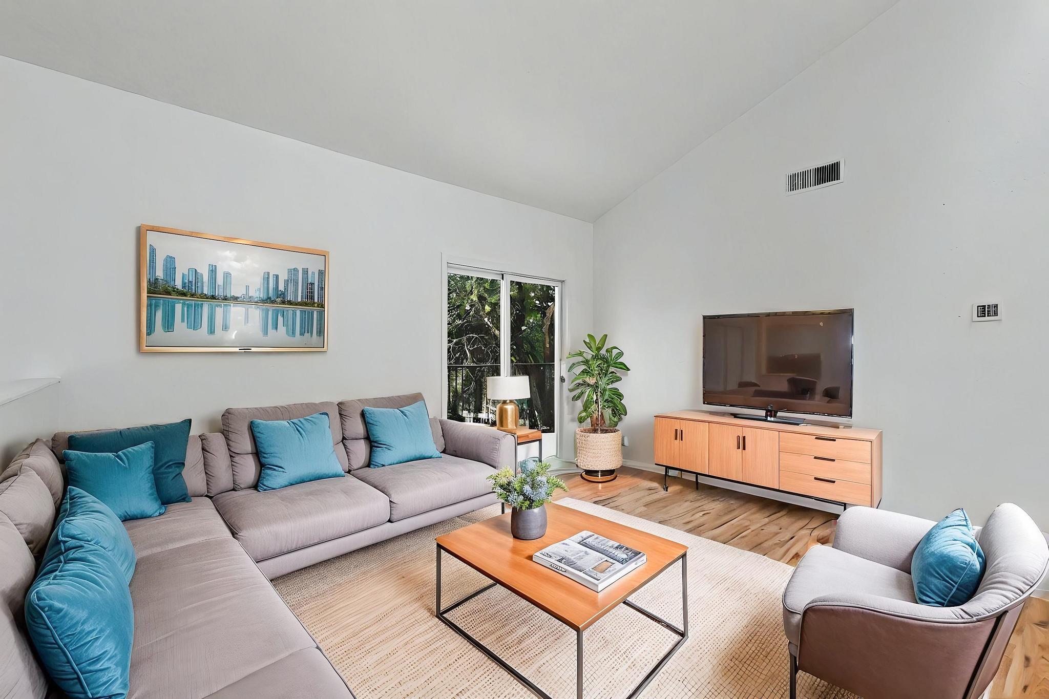 3501 JUAN TABO Boulevard NE J4 - Main Image