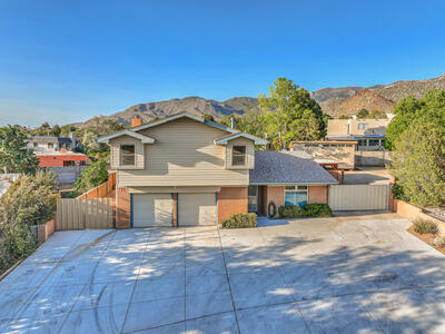 14317 MEL SMITH Court NE, Albuquerque