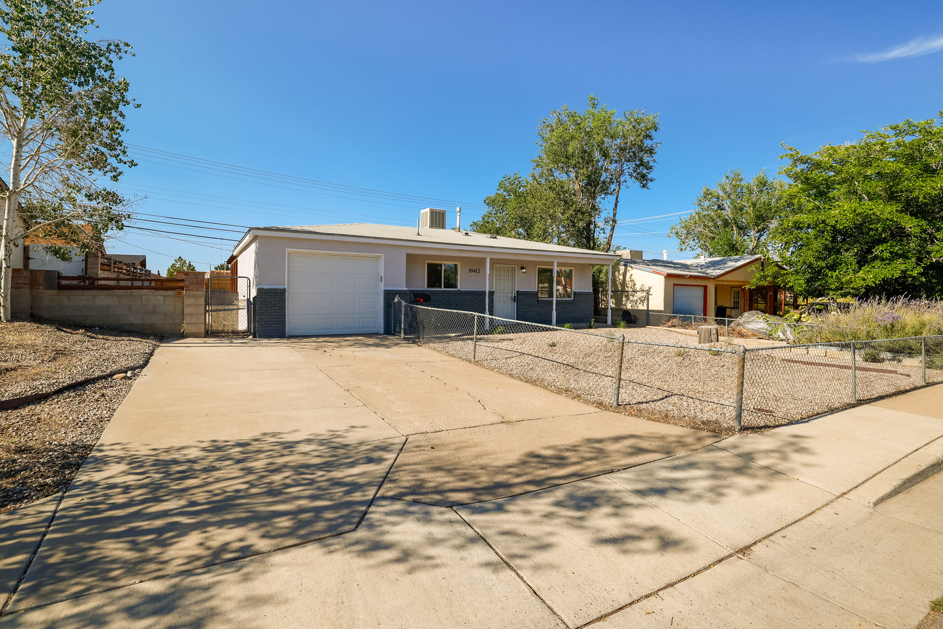 10412 WOODLAND Avenue NE - Main Image
