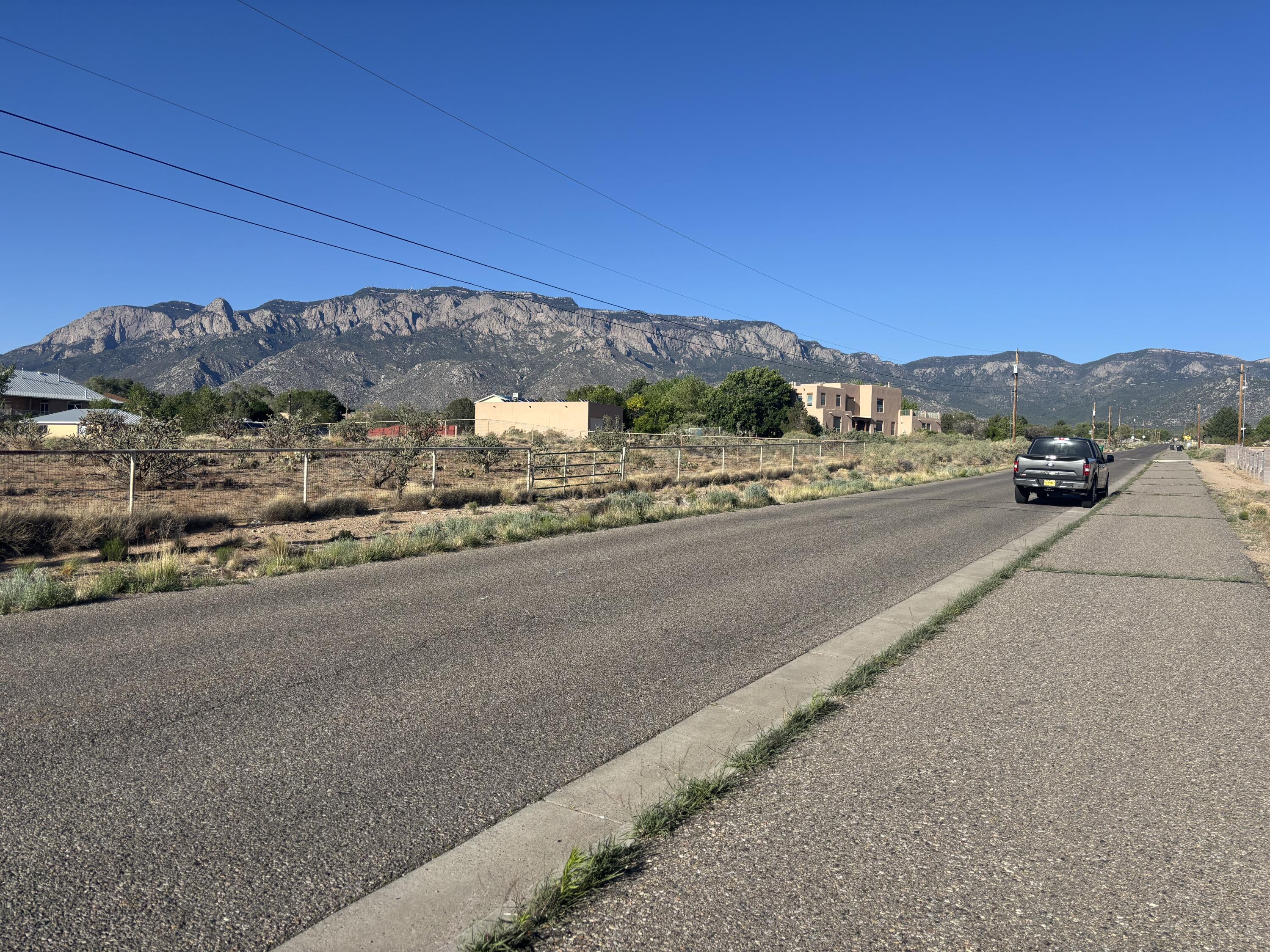 DEL REY Avenue NE - Main Image