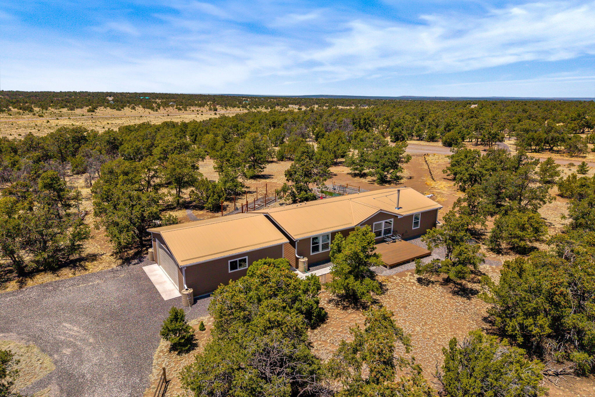 37 BROOK Boulevard - Main Image