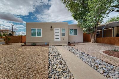 4724 CREST Avenue SE, Albuquerque 