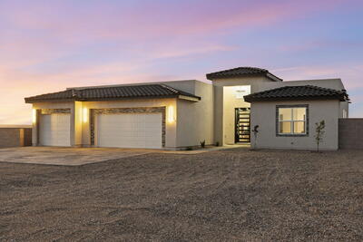 145 10th Avenue NE, Rio Rancho 