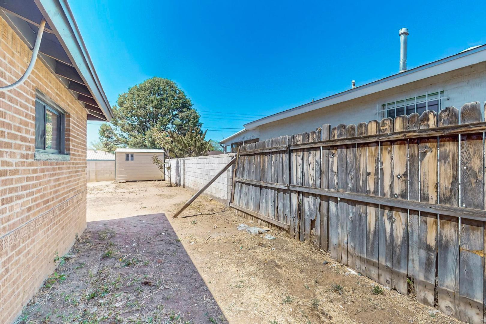 2227 Inez Drive NE - Main Image