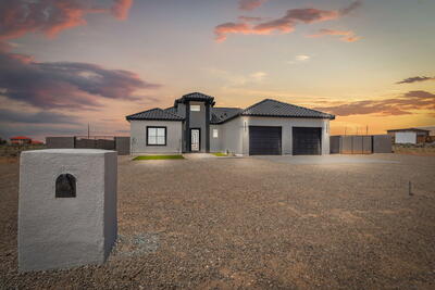 141 9th Avenue NE, Rio Rancho 