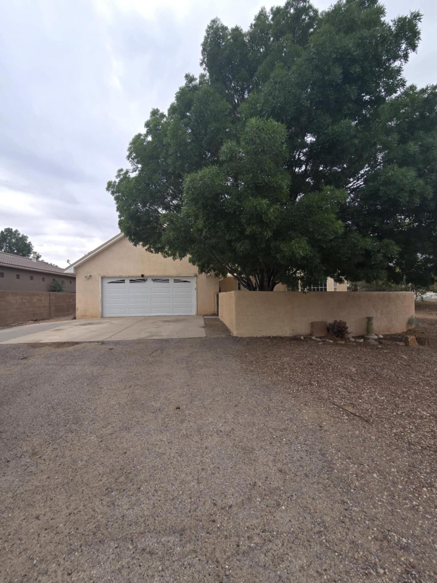 717 MONTERREY Road NE - Main Image