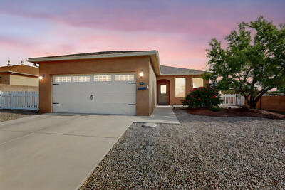 328 SUNRISE BLUFFS Drive, Belen 