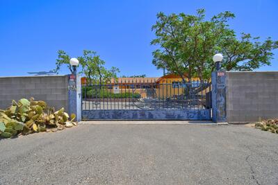 908 NAZCON Place, Bernalillo