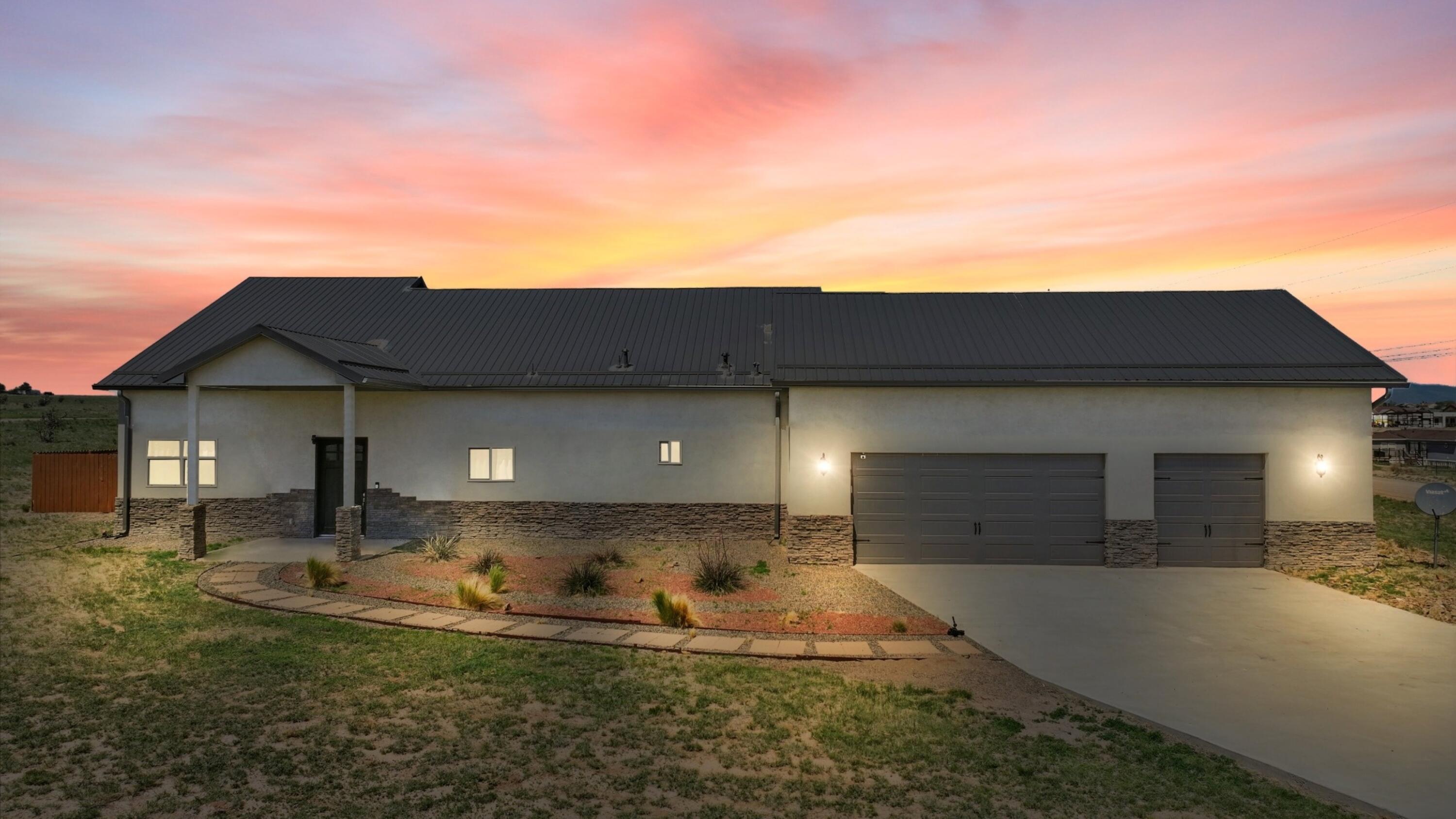 2 Hayward Court - Main Image
