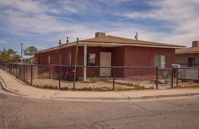 922 W GILBERT Avenue, Belen 
