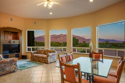 2376 MANZANO Loop NE, Rio Rancho