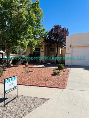 8302 Calle Ensueno NW, Albuquerque