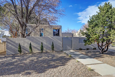 6507 LOFTUS Avenue NE, Albuquerque