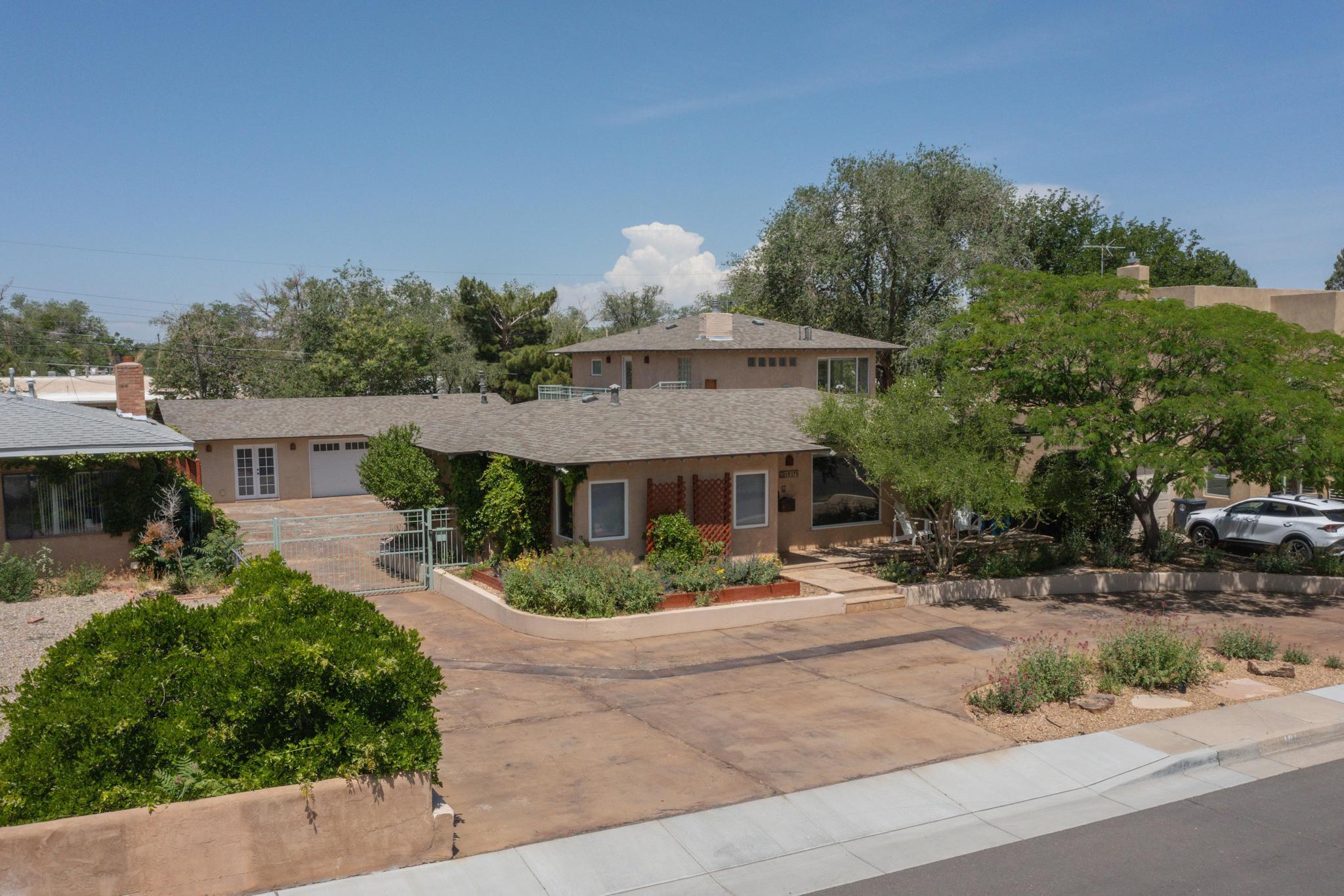 1017 PAMPAS Drive SE - Main Image