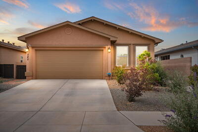 240 Rio Chama Circle SW, Los Lunas 