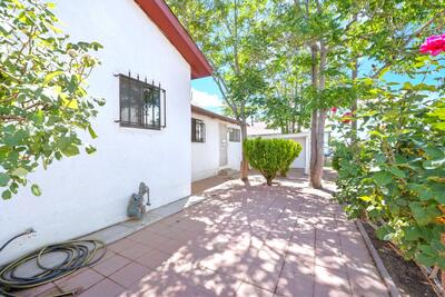 108 PHOENIX Avenue NW, Albuquerque 