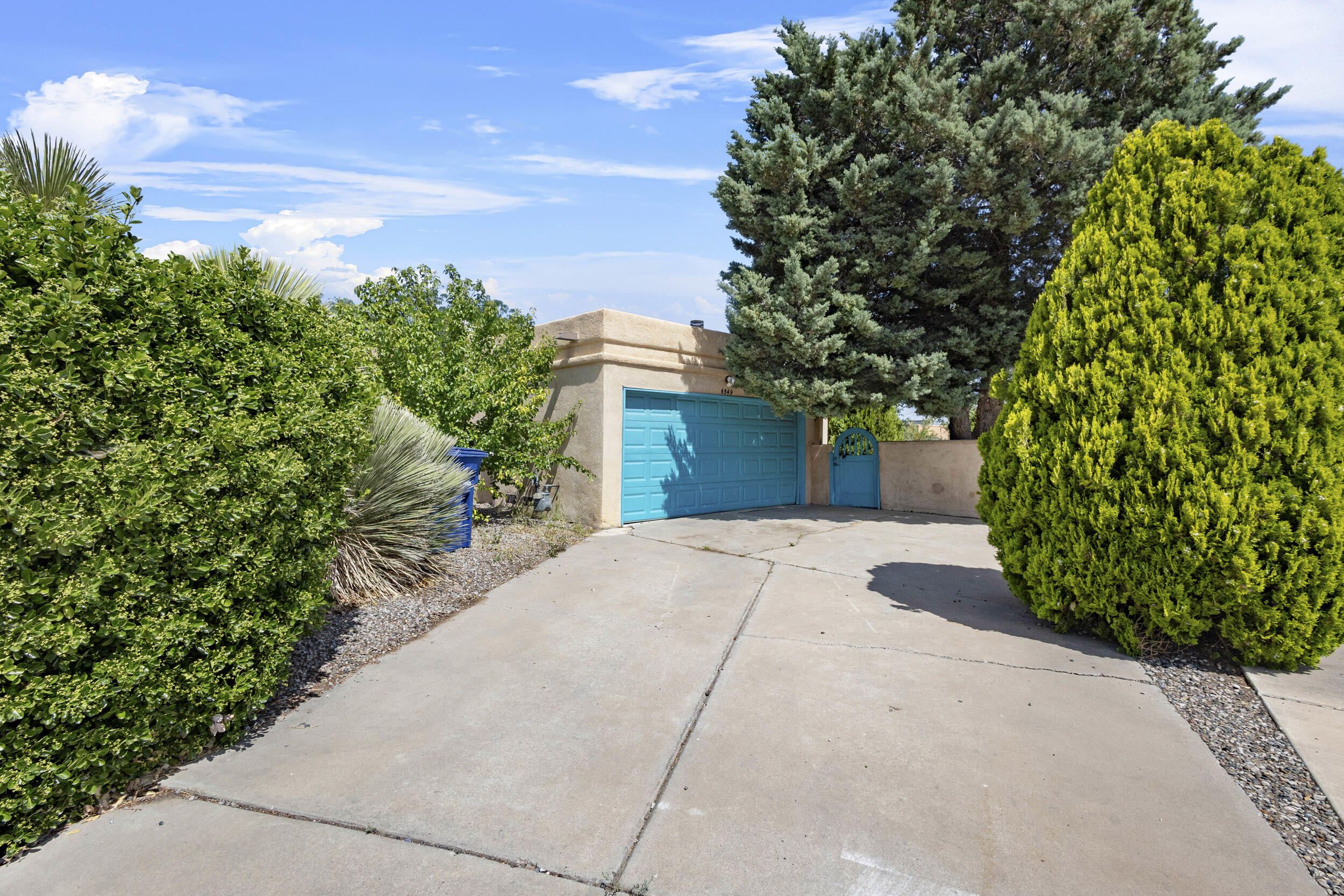 6549 CLIFFROSE Road NW - Main Image