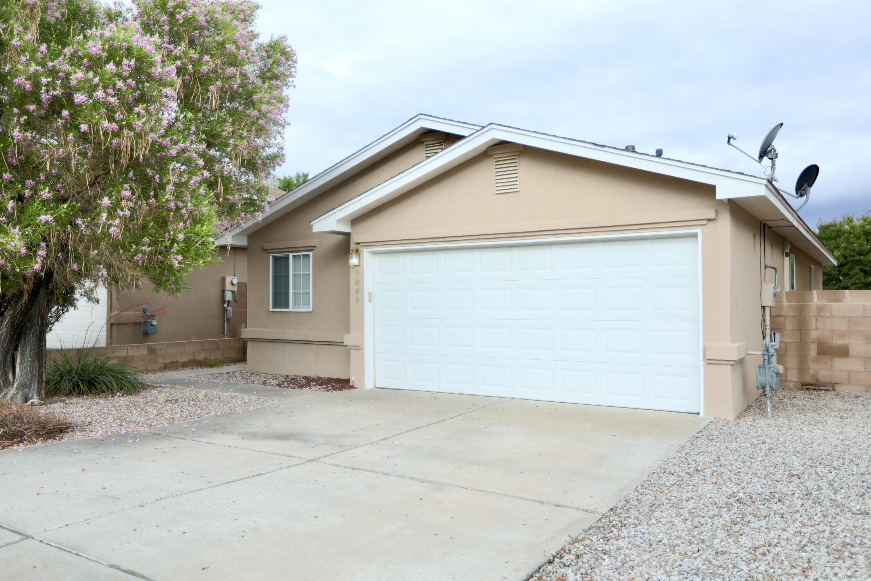 9009 EAGLE VISTA Drive NE - Main Image