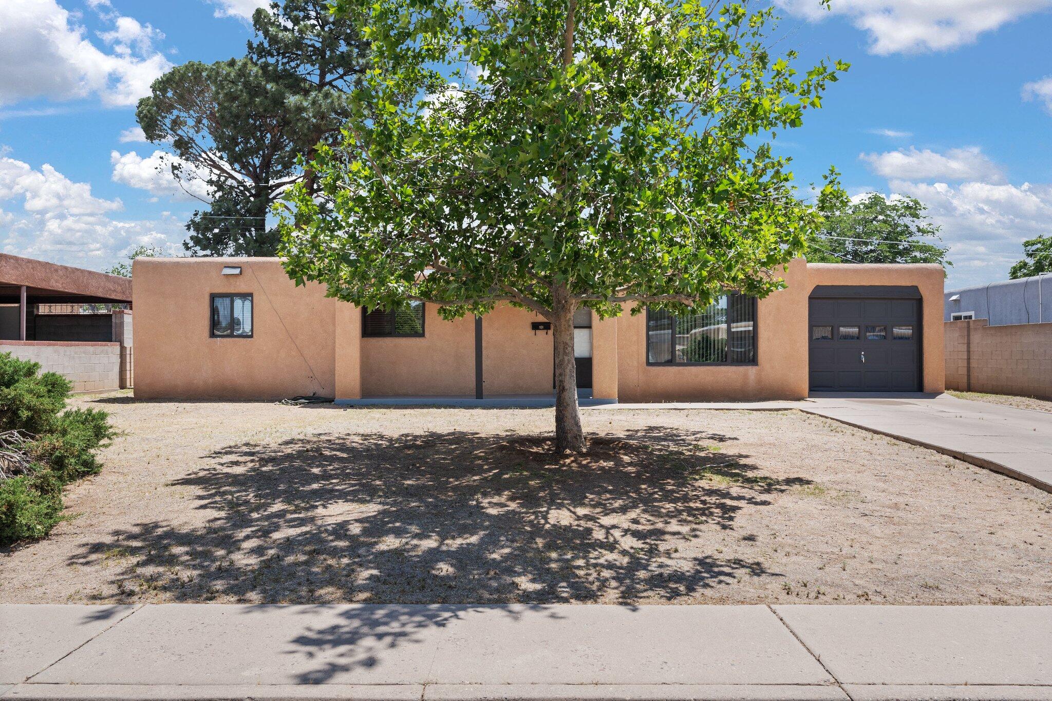 1712 INEZ Drive NE - Main Image