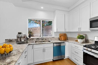6912 RANCHO VISTA Place NE, Albuquerque