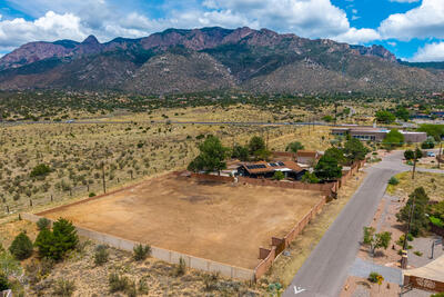 12519 ELENA Drive NE, Albuquerque