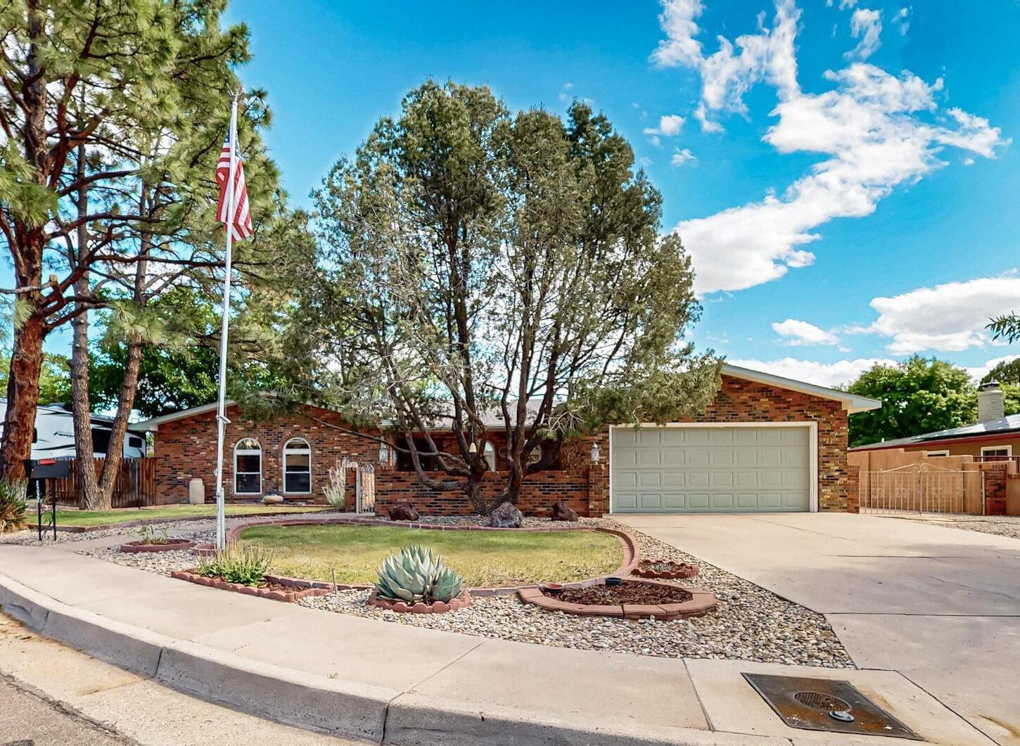 8232 AVENIDA LA PRESTINA NE - Main Image