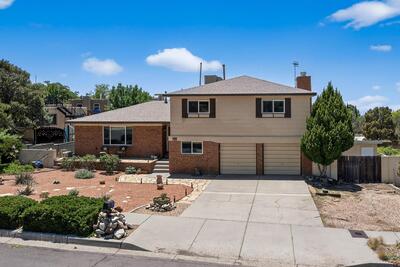 715 PARKSIDE Drive NE, Albuquerque