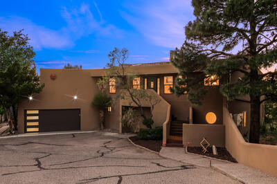 32 CEDAR HILL Place NE, Albuquerque
