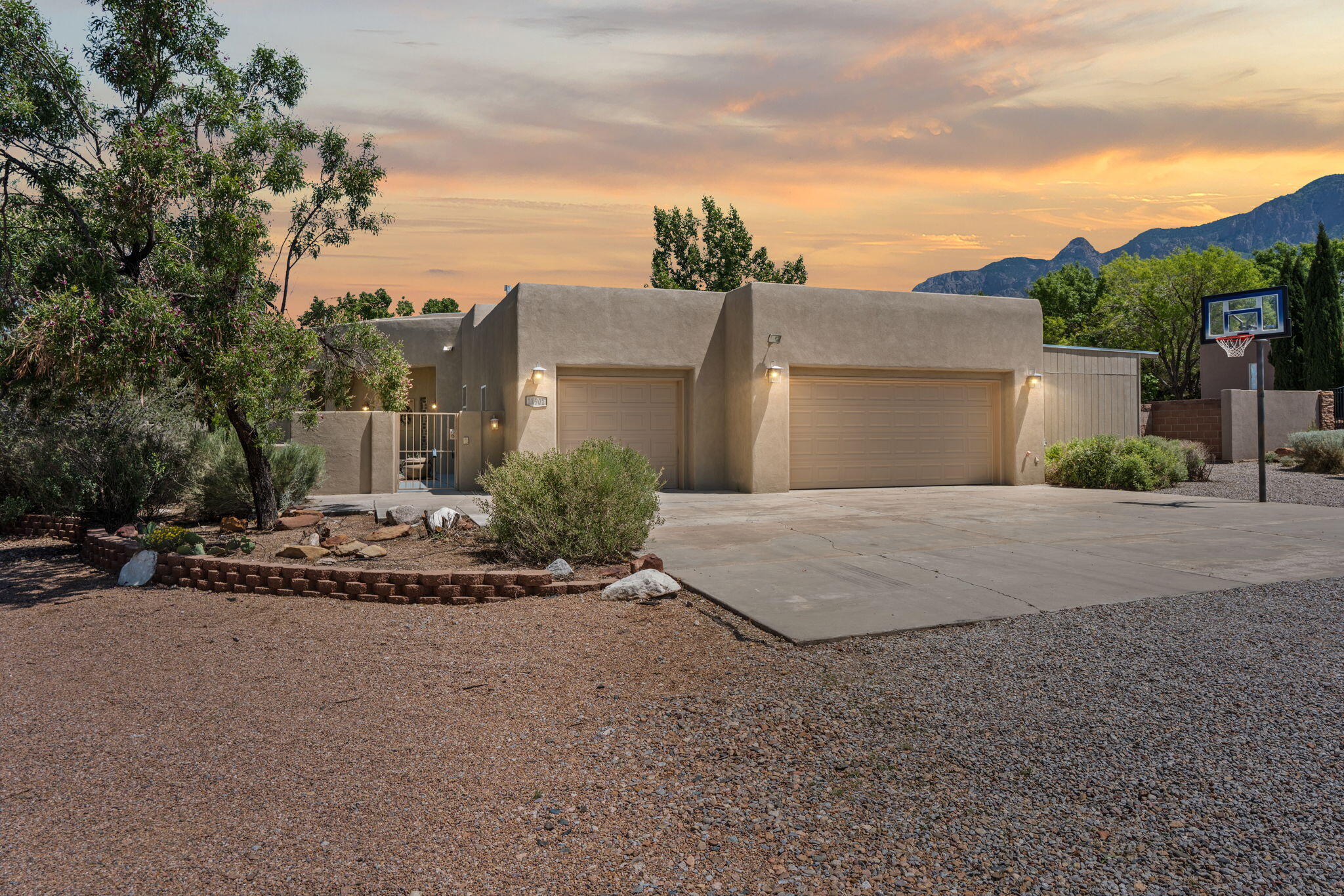 11901 EAGLE ROCK Avenue NE - Main Image