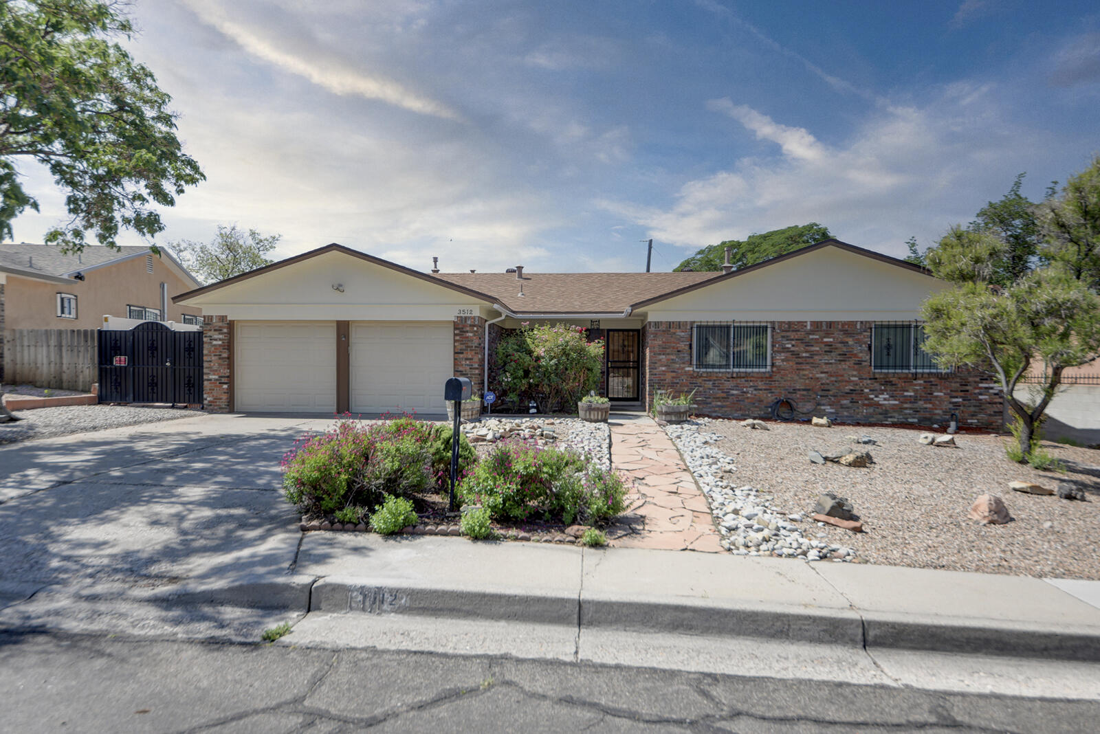 3512 SINGAPORE Circle NE - Main Image