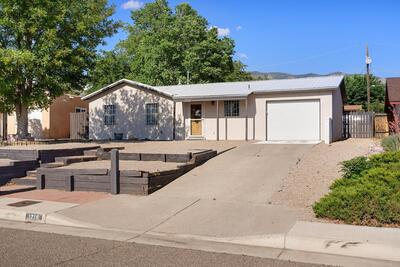 1716 ALGODONES Street NE, Albuquerque