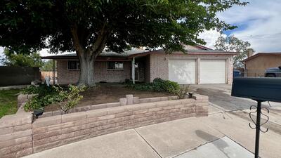 220 FLIP Lane SW, Albuquerque