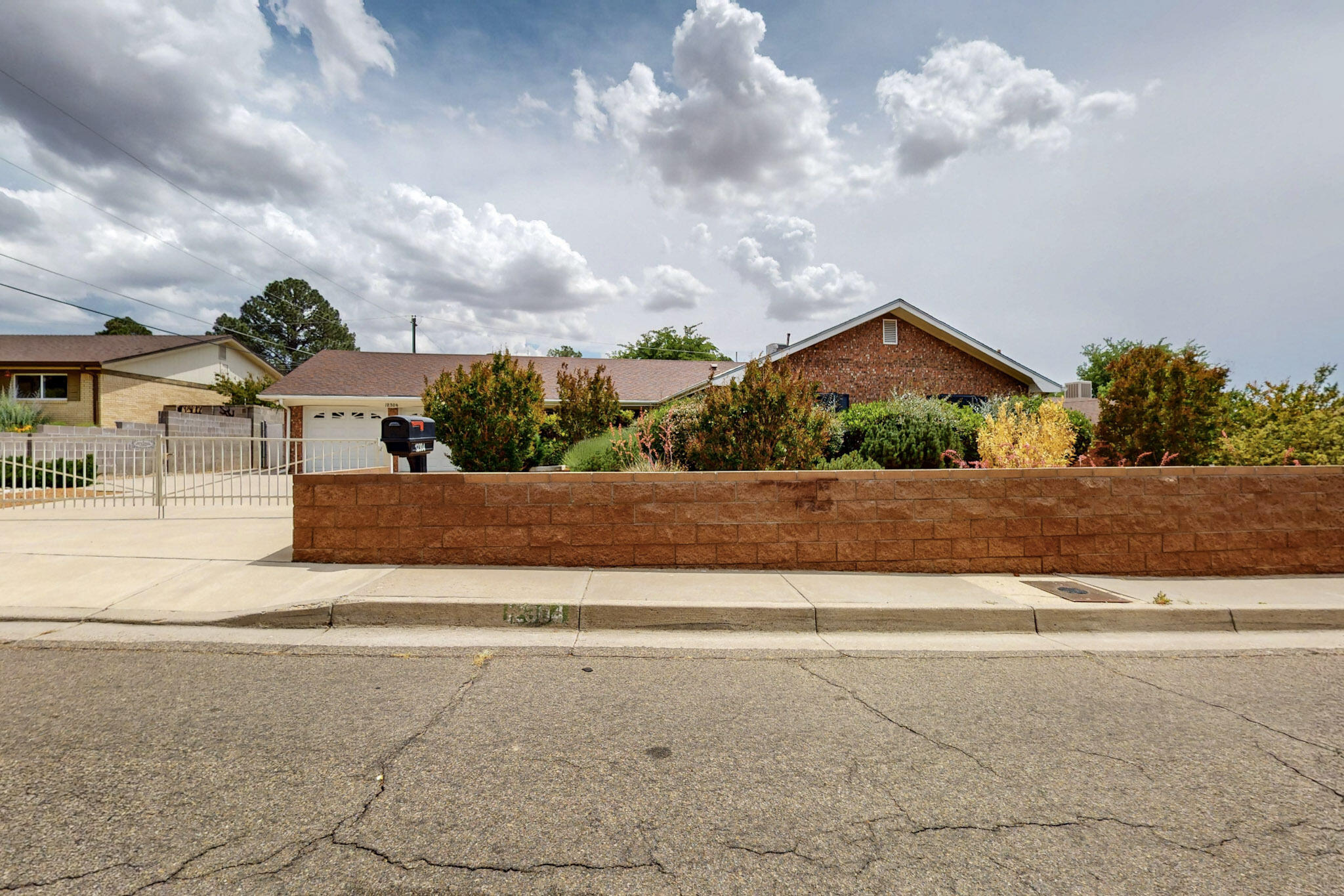 12304 CASA GRANDE Avenue NE - Main Image