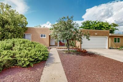 3615 Calle Del Sol NE, Albuquerque