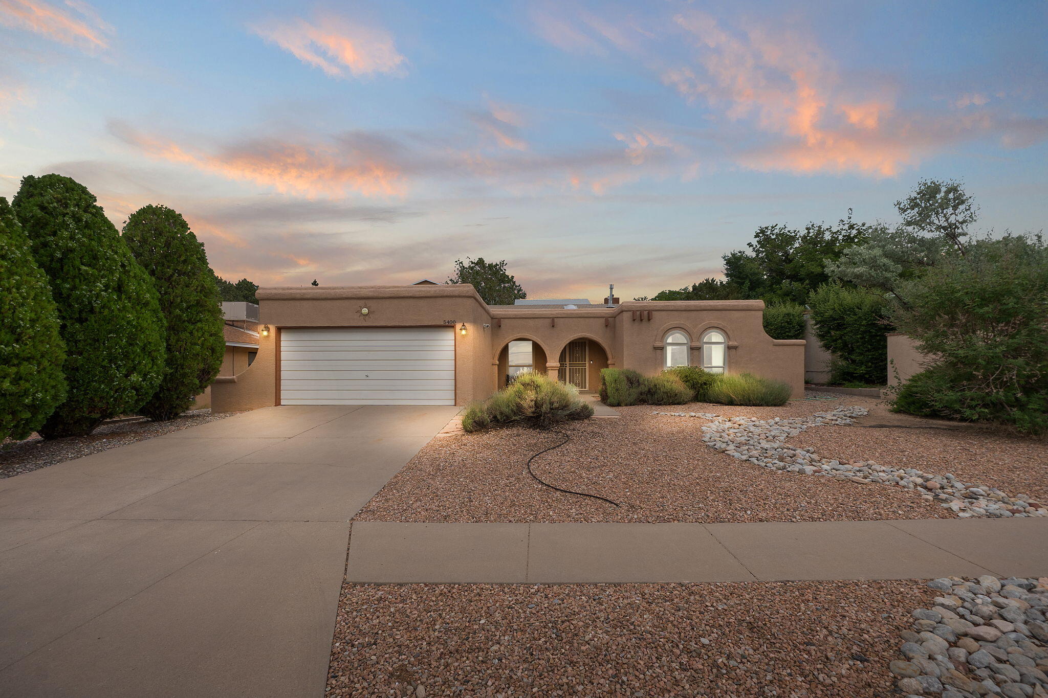 5400 CAMINO MONTANO NE - Main Image
