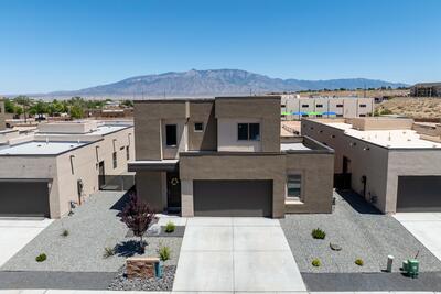 4381 Lauren Loop NE, Rio Rancho