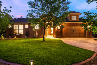 924 Seattle Slew Avenue SE, Albuquerque