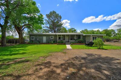 12 VIOLET Avenue, Los Lunas 
