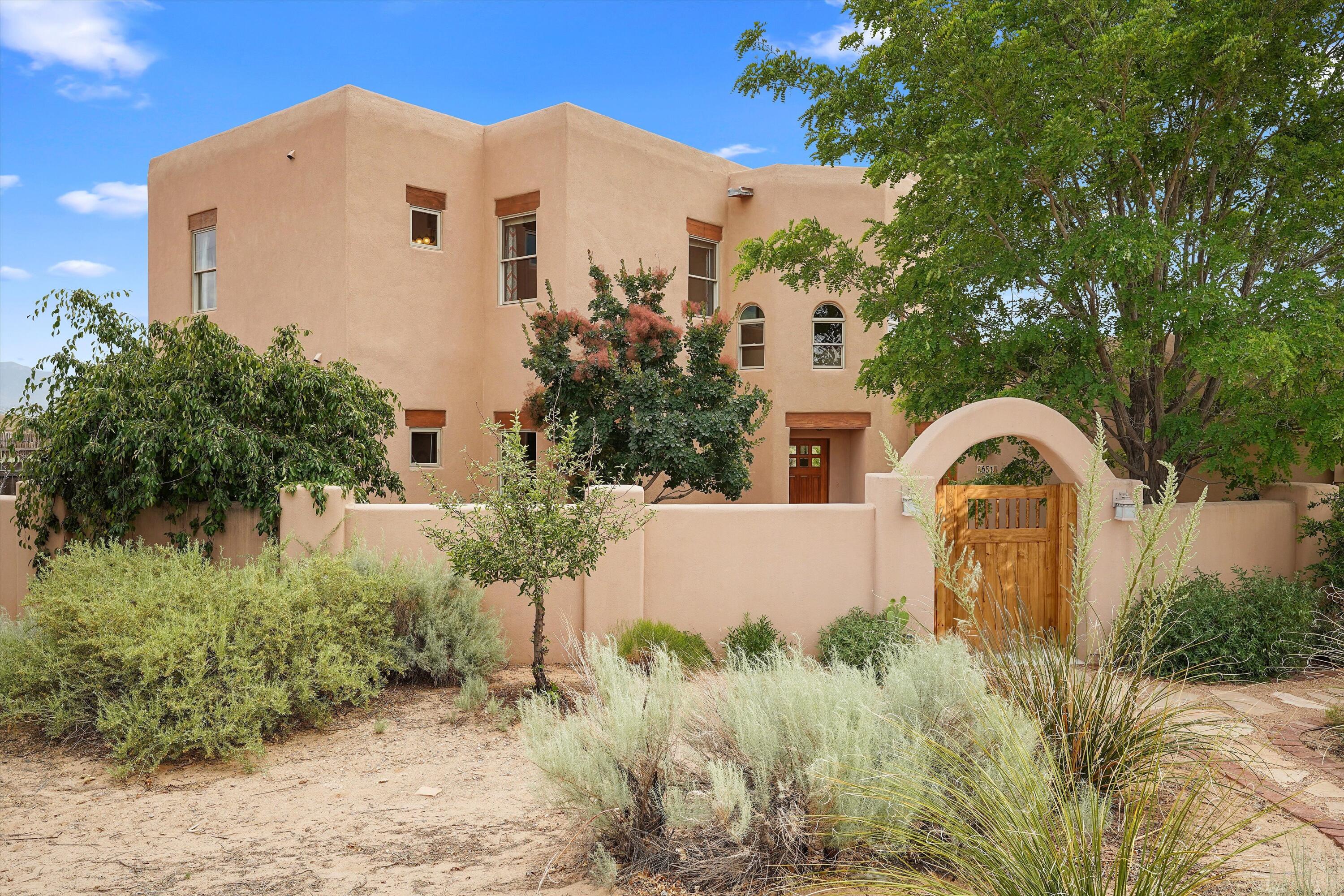 651 CALLE DE BLAS - Main Image