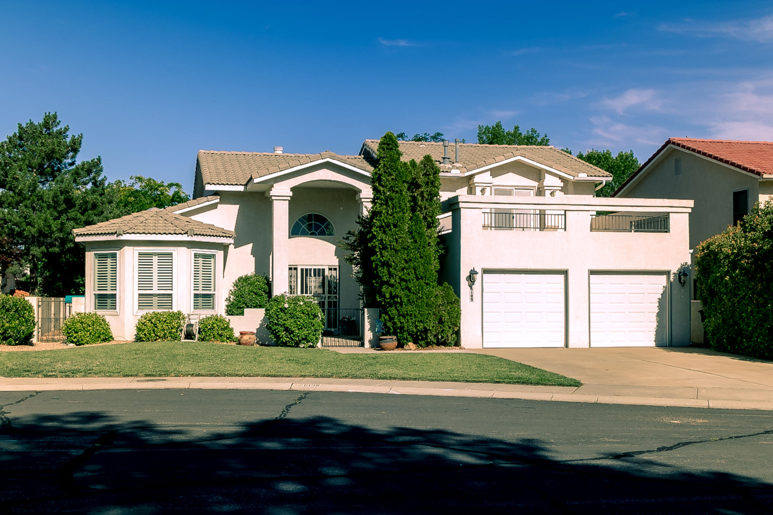 6109 Chamblee Court NE - Main Image