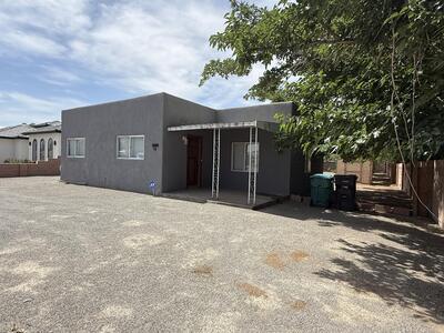 98 RANCHO PEQUENOS Way, Albuquerque