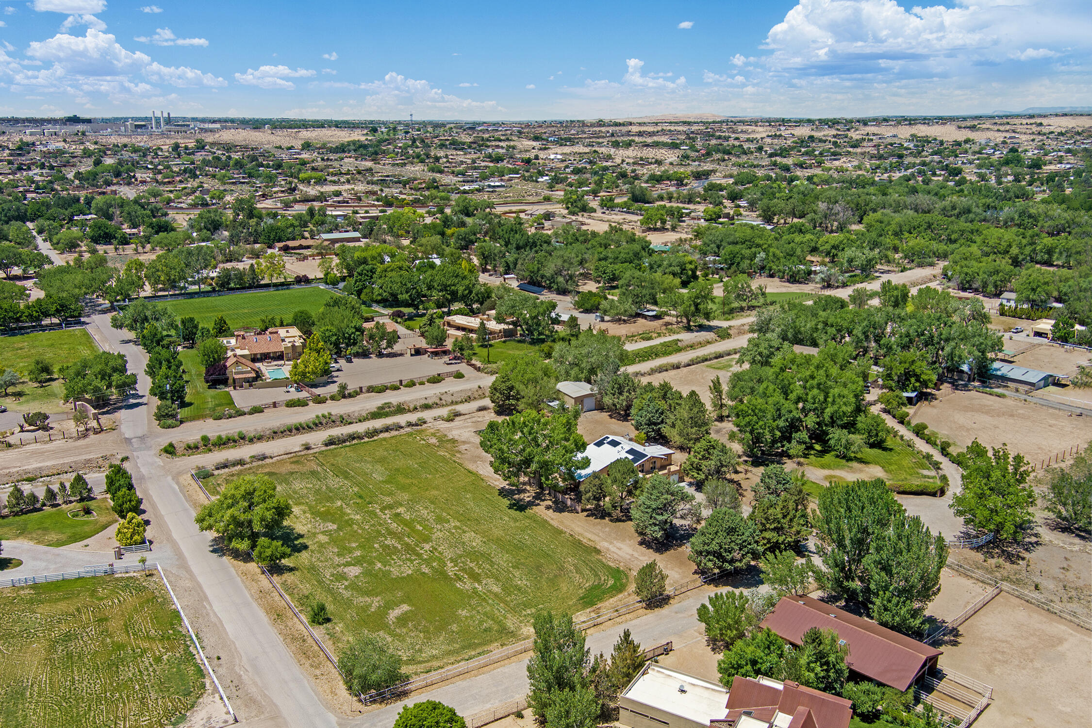346 APPLEWOOD Road - Main Image