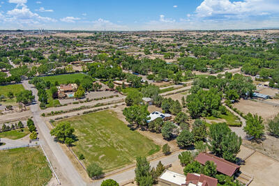 346 APPLEWOOD Road, Corrales