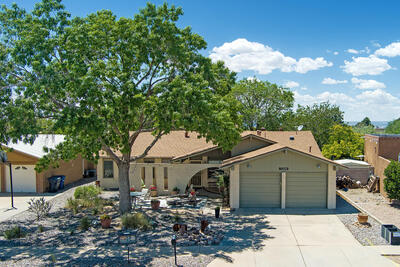 7209 YORKTOWN Avenue NE, Albuquerque
