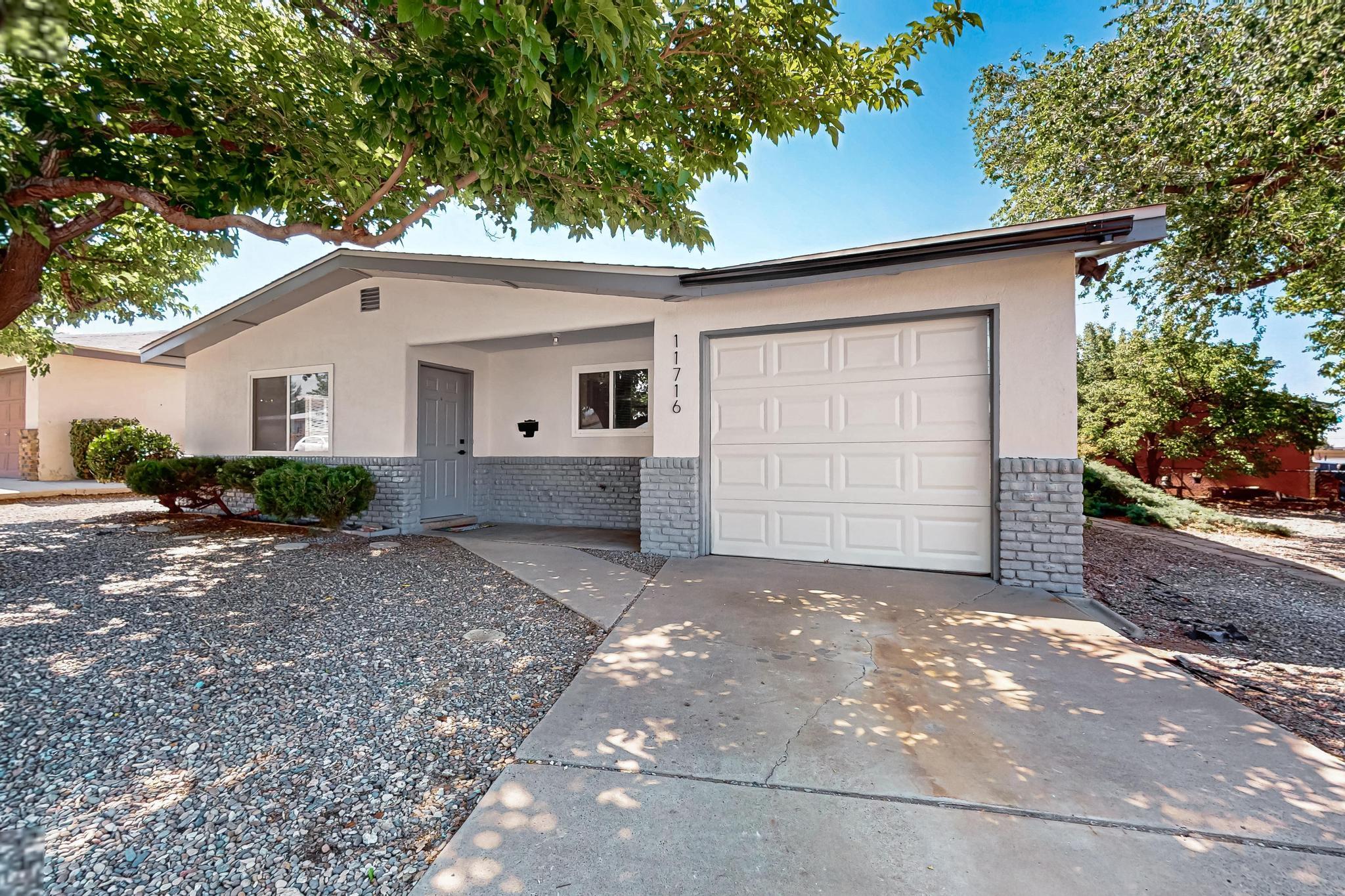 11716 COPPER Place NE - Main Image
