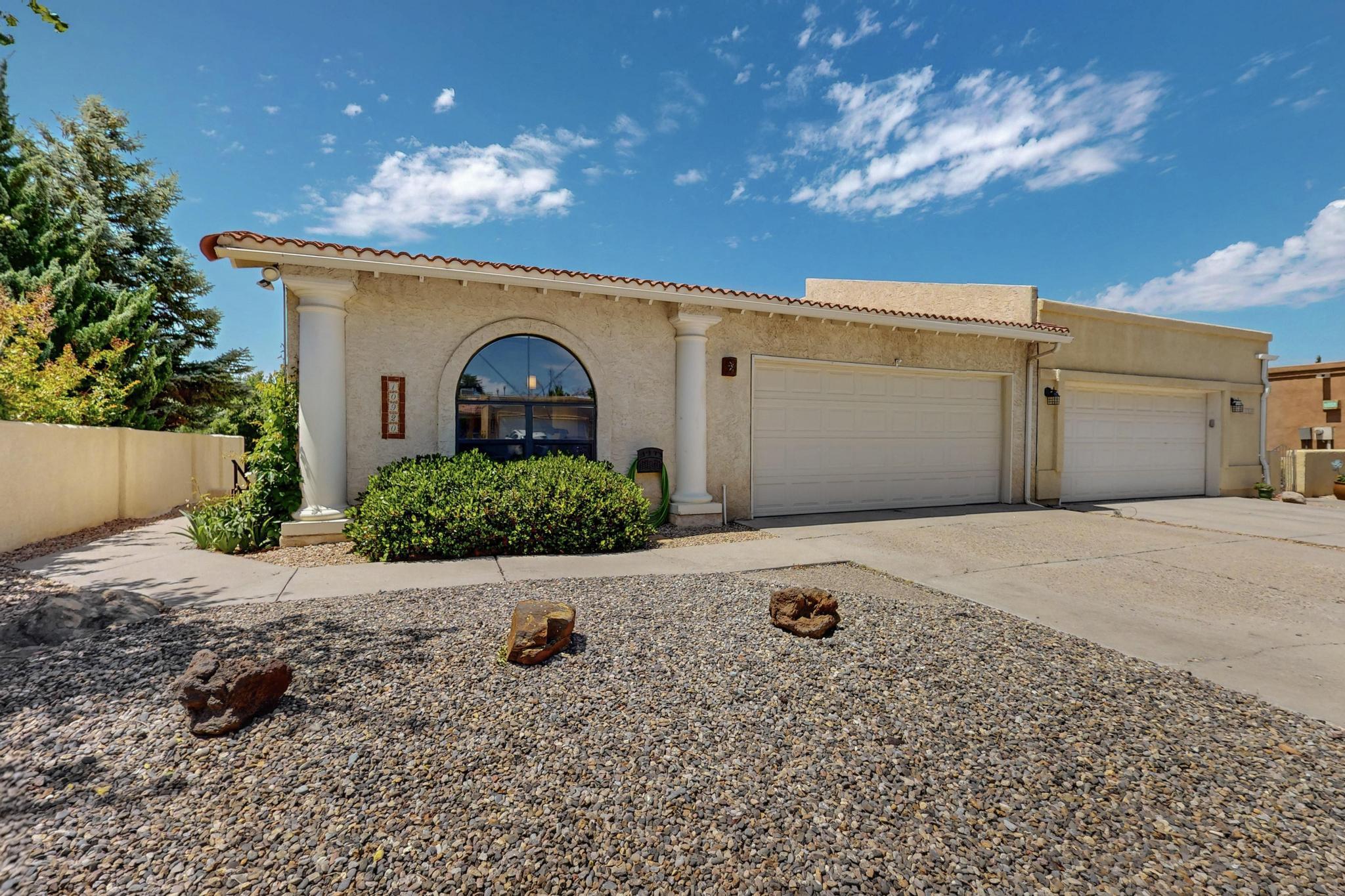 10920 MALAGUENA Lane NE - Main Image