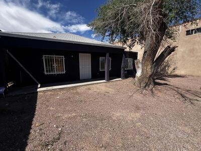 6913 ACOMA Road SE, Albuquerque