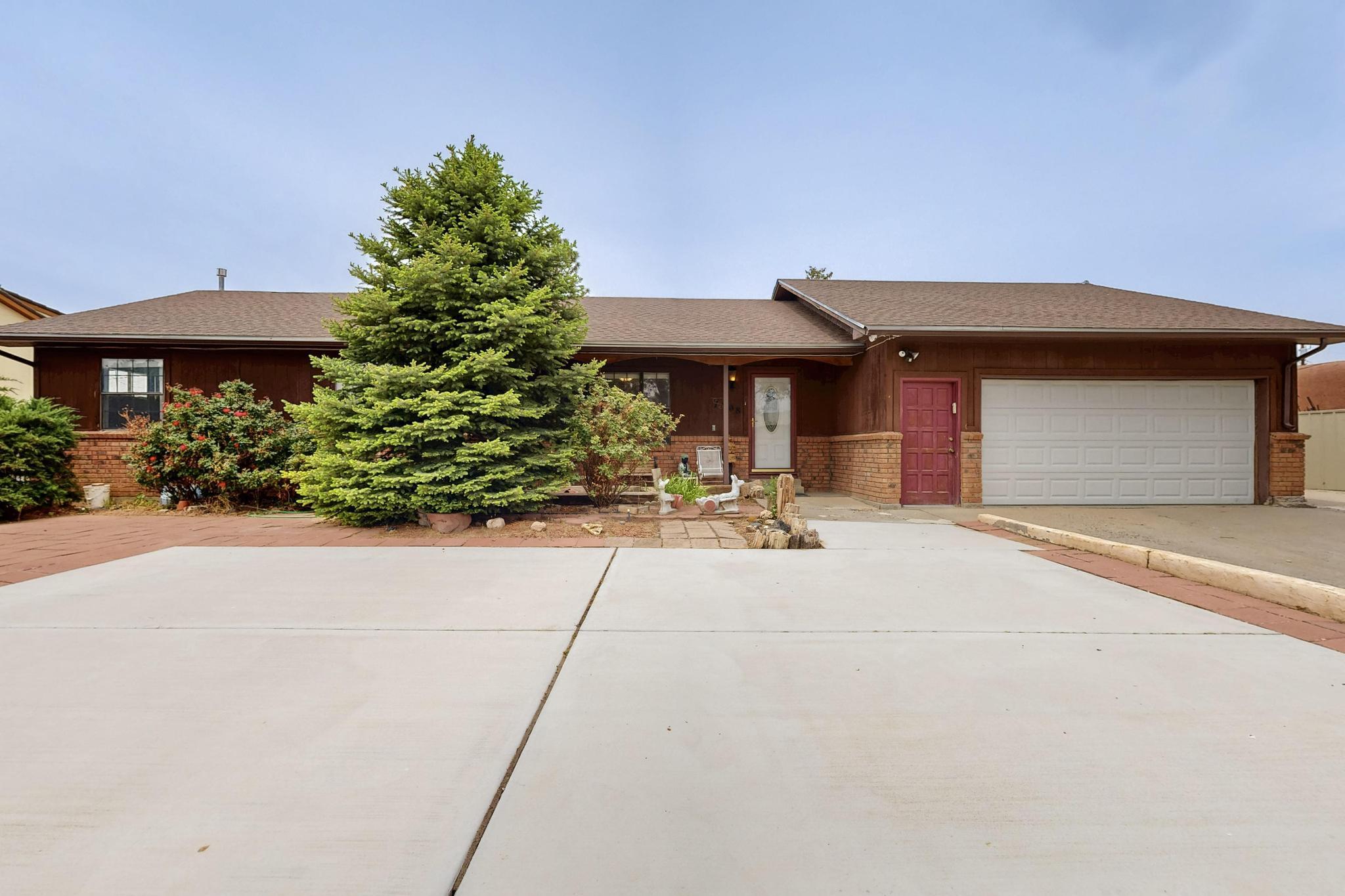 1708 ENCINO Avenue - Main Image