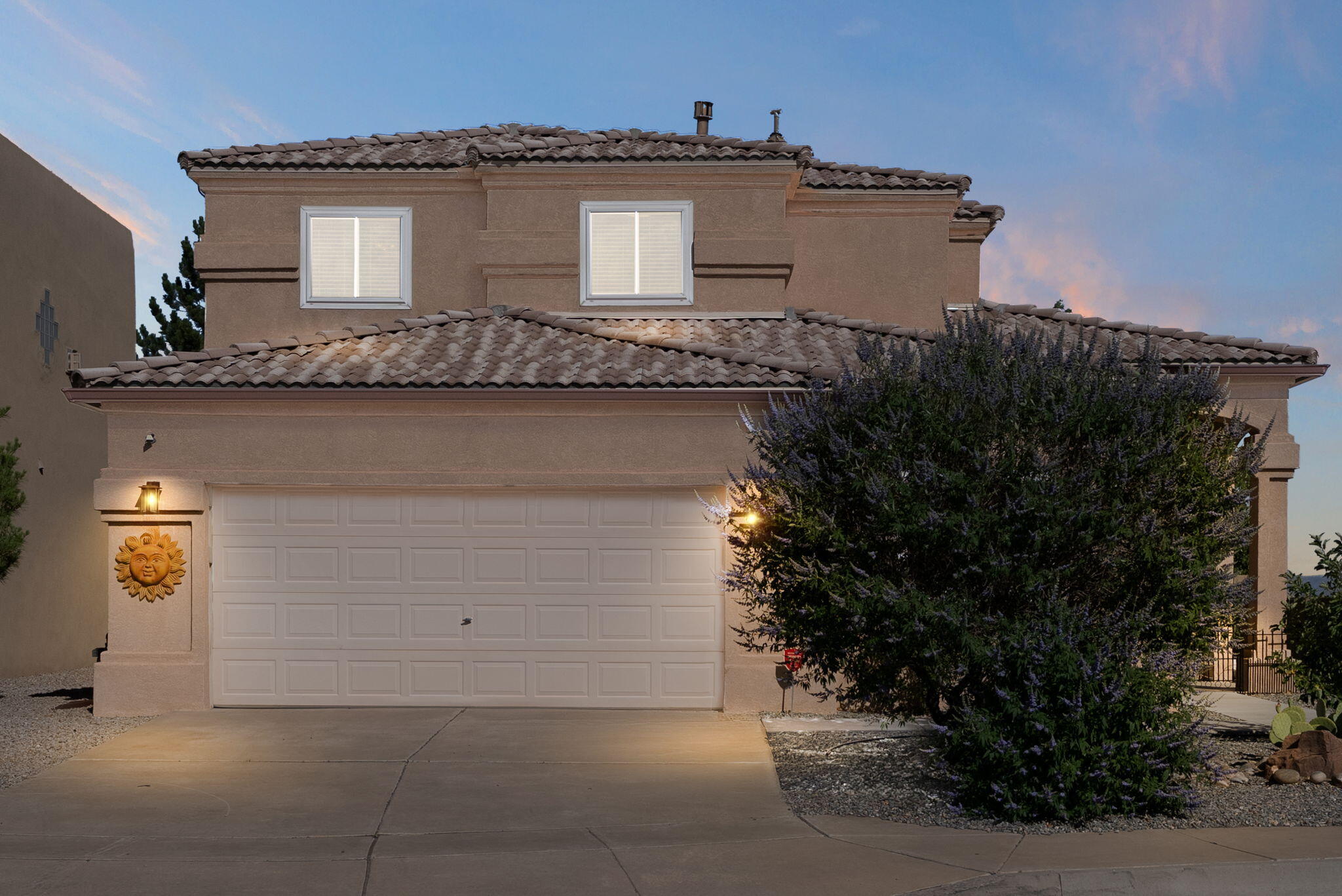10904 SNOWBIRD Drive - Main Image